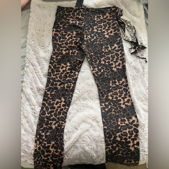 Princess Polly Leopard Pant - Picture 4 of 6